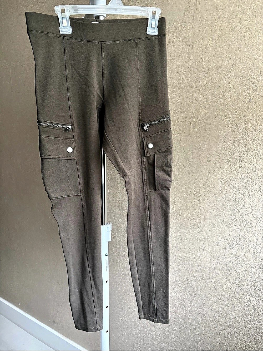 Express Cargo Skinny Pants in Brown Size XS